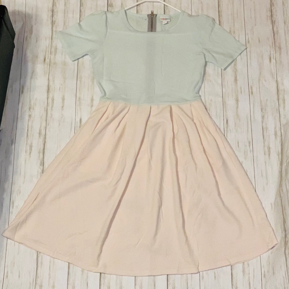 LuLaRoe Dress LIKE NEW medium